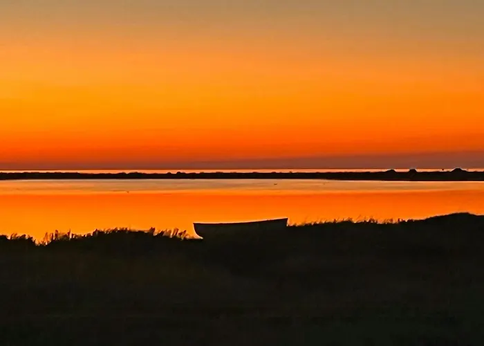 At Fynshoved בית נופש *